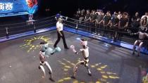 DÜNYANIN İLK İNSANSI ROBOT BOKSU ÇİN'DE YAPILDI!