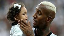 Beşiktaş Talisca İçin Benfica'yla Masaya Oturuyor!