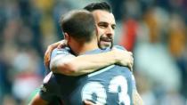 Cenk ve Negredo Gollere Devam Ediyor!