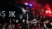 Beşiktaş'a Ümraniye'de Coşkulu Karşılama!